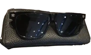 665f745dc95d680bd413af7a_653e94c3a33399322681dccc_chromeheartsshadesconverted